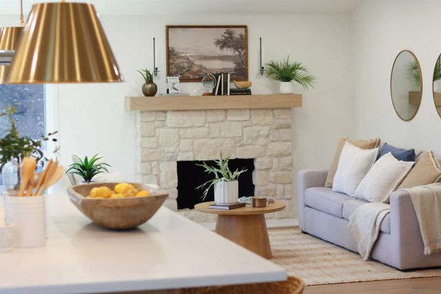 2927 Governor Dr, San Diego, CA 92122