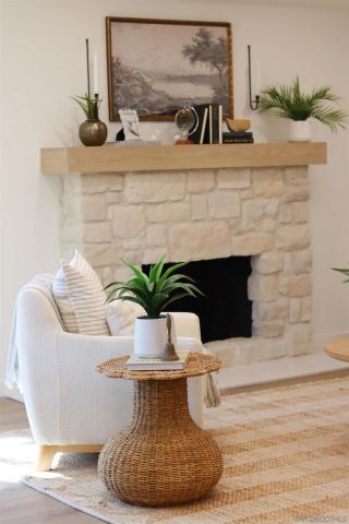 2927 Governor Dr, San Diego, CA 92122