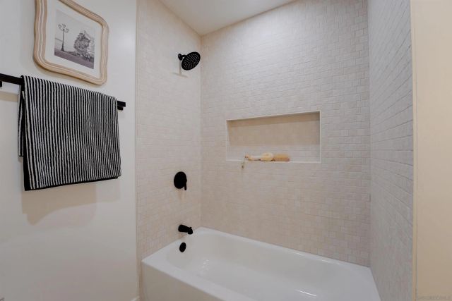 2927 Governor Dr, San Diego, CA 92122