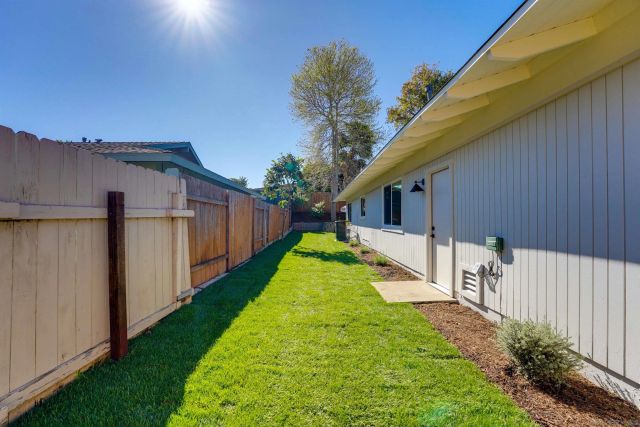 2927 Governor Dr, San Diego, CA 92122