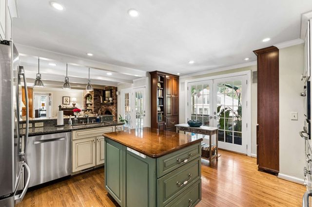 806 Willowdale Ct, Nashville, TN 37220
