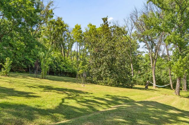 806 Willowdale Ct, Nashville, TN 37220
