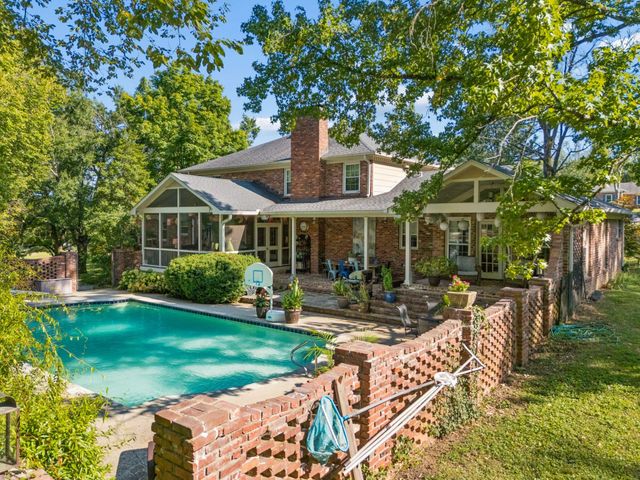 806 Willowdale Ct, Nashville, TN 37220