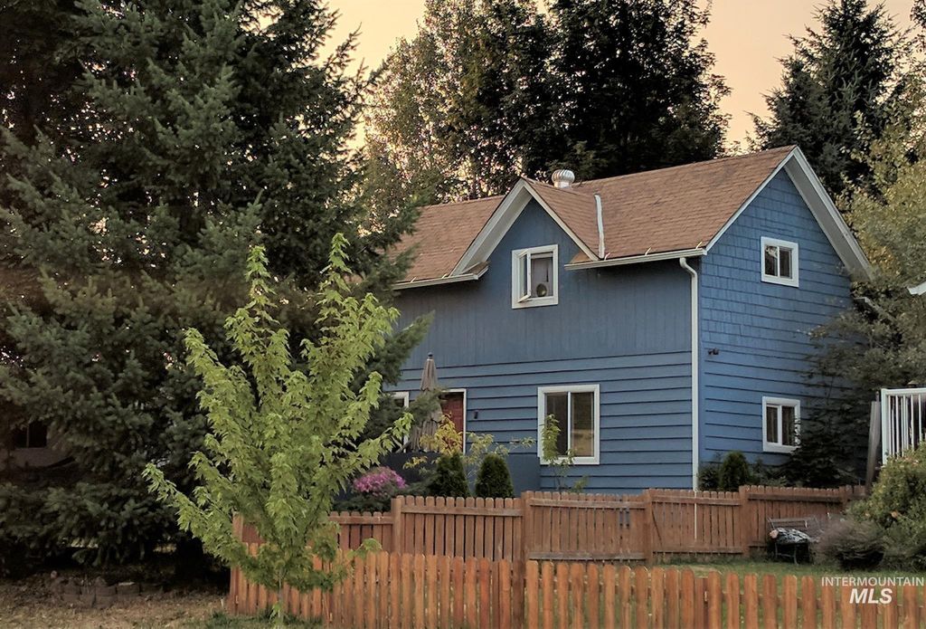 1936 E F St, Moscow, ID 83843 photo 1