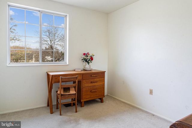 6439 LANCASTER DR, Warrenton, VA 20187