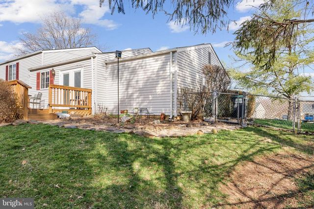 6439 LANCASTER DR, Warrenton, VA 20187