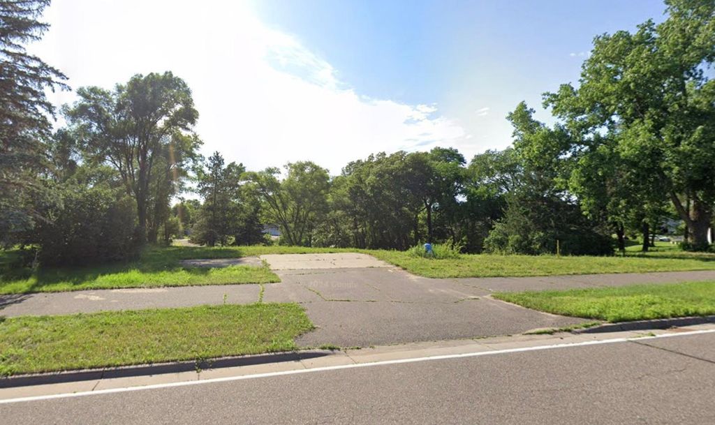 15360 Sunfish Lake Boulevard NW, Anoka, MN 55303