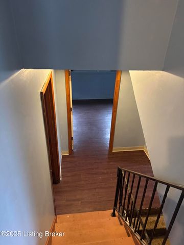 4019 Lomond Dr, Louisville, KY 40216