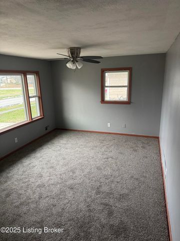 4019 Lomond Dr, Louisville, KY 40216