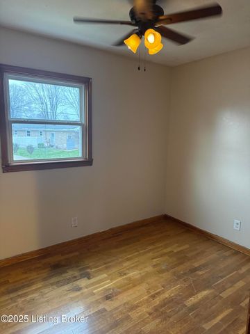 4019 Lomond Dr, Louisville, KY 40216