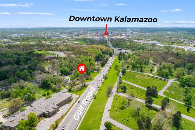 1119 Charlotte Avenue, Kalamazoo, MI 49048