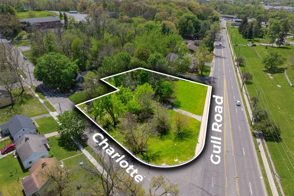 1119 Charlotte Avenue, Kalamazoo, MI 49048