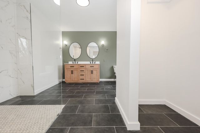 32 Old Bedford Road, Bedford, NH 03110