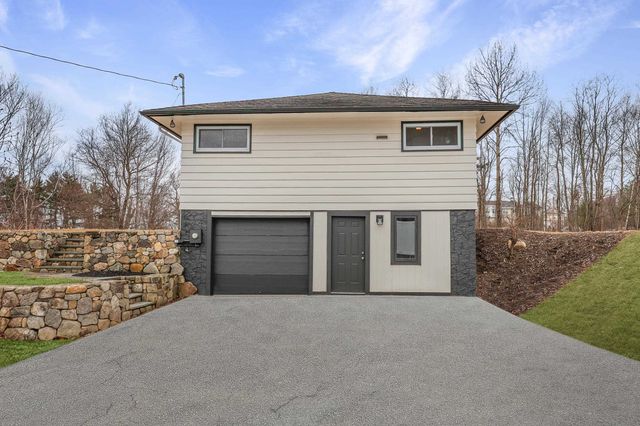 32 Old Bedford Road, Bedford, NH 03110