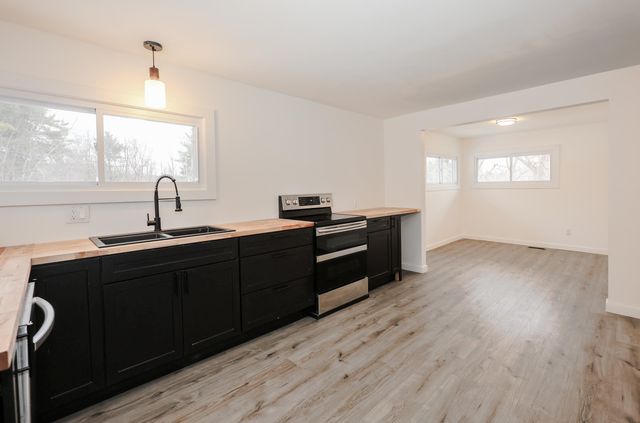 32 Old Bedford Road, Bedford, NH 03110