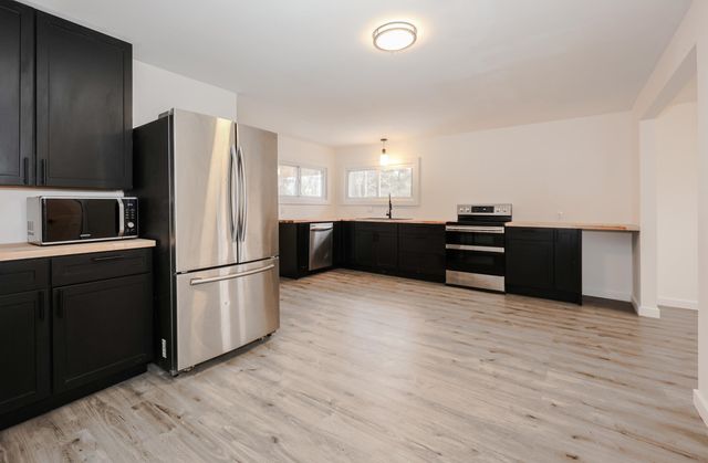 32 Old Bedford Road, Bedford, NH 03110