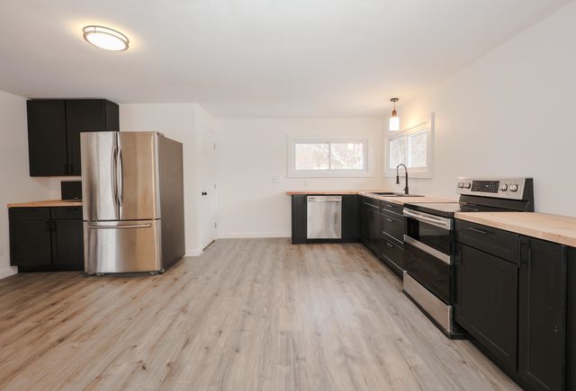 32 Old Bedford Road, Bedford, NH 03110