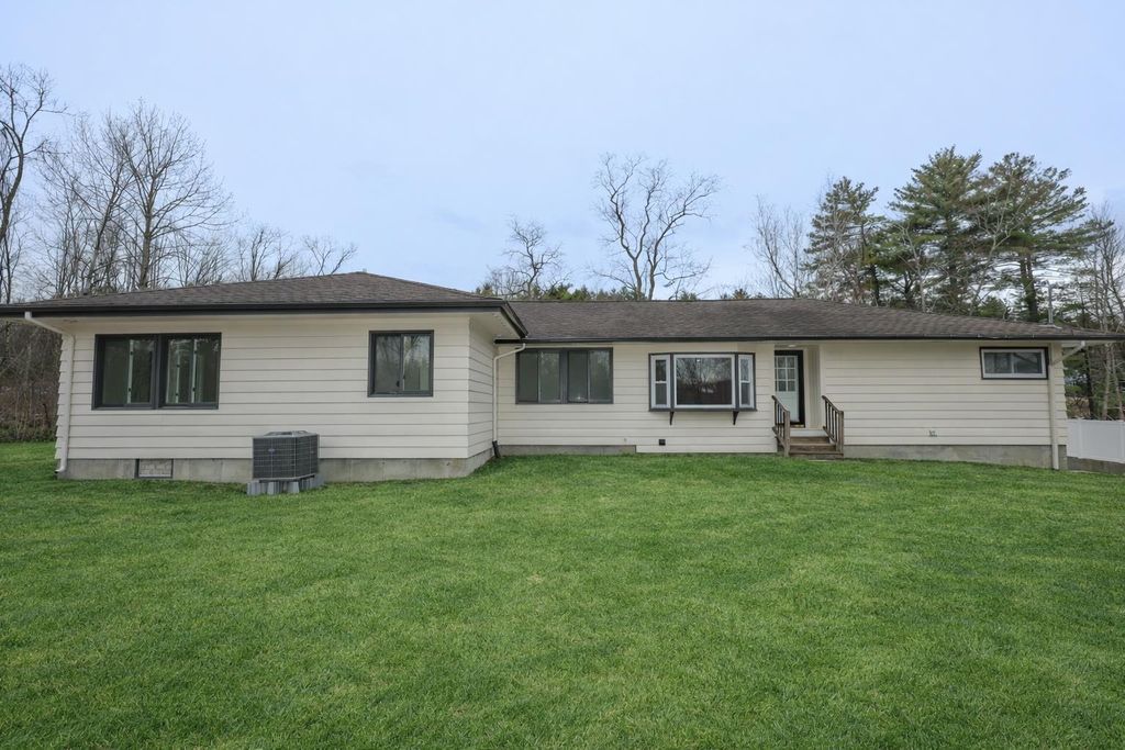 32 Old Bedford Road, Bedford, NH 03110