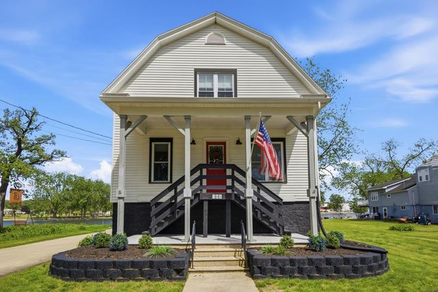 308 NW 4th Avenue, Independence, IA 50644