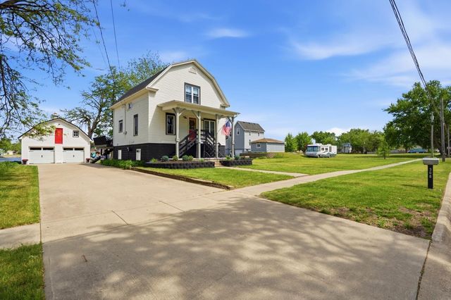 308 NW 4th Avenue, Independence, IA 50644
