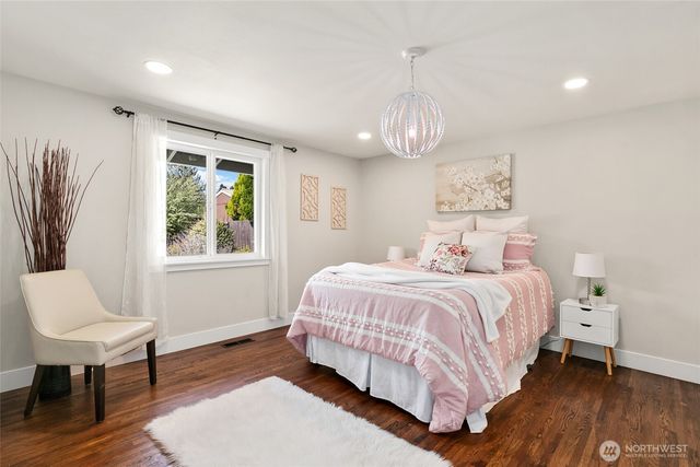 7319 45th Street W, University Place, WA 98466
