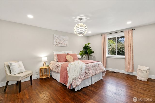 7319 45th Street W, University Place, WA 98466