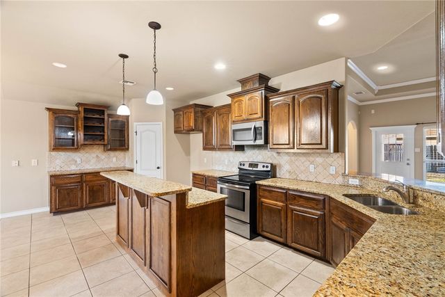 3919 Amadas Dr, Corpus Christi, TX 78414