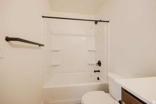 5233 S PARAMOUNT DR, Riverdale, UT 84405