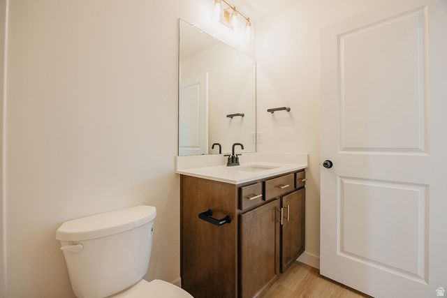 5233 S PARAMOUNT DR, Riverdale, UT 84405