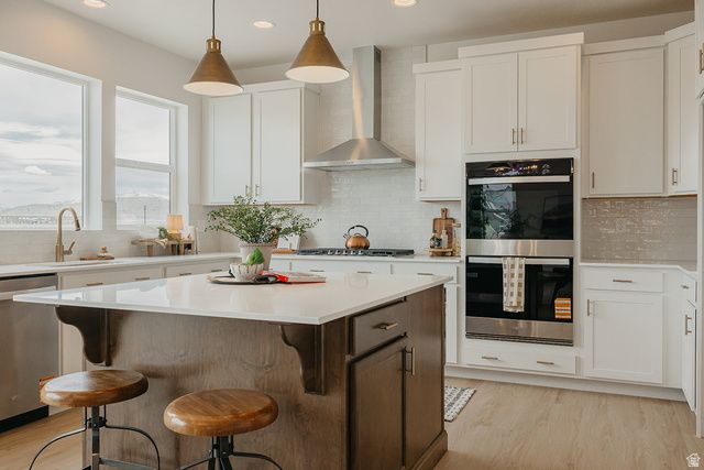 5233 S PARAMOUNT DR, Riverdale, UT 84405
