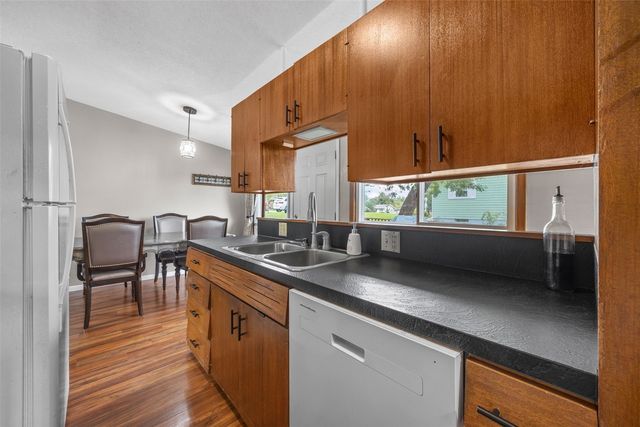 4216 Northwood Drive NE, Cedar Rapids, IA 52402