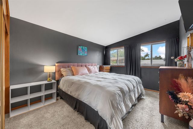 4216 Northwood Drive NE, Cedar Rapids, IA 52402