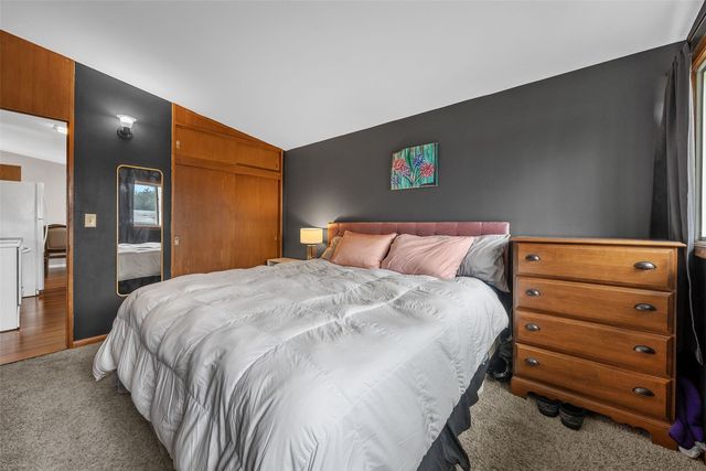 4216 Northwood Drive NE, Cedar Rapids, IA 52402