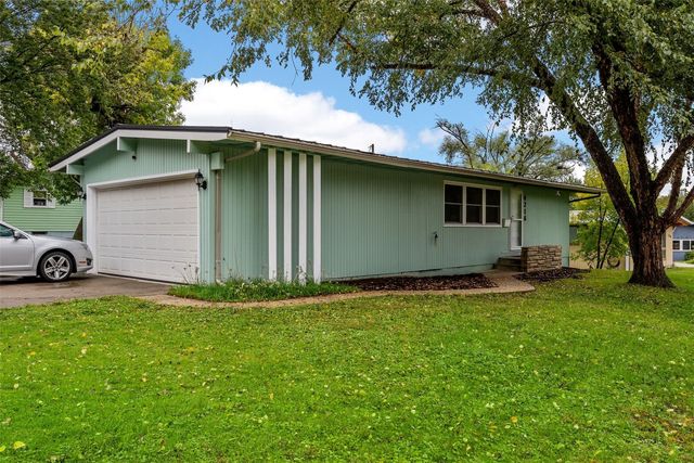 4216 Northwood Drive NE, Cedar Rapids, IA 52402