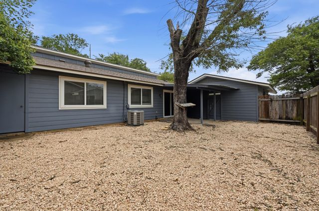 11904 Broad Oaks DR, Austin, TX 78759