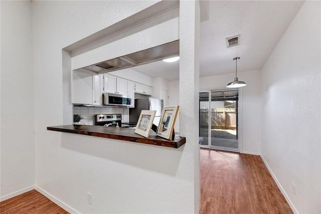 11904 Broad Oaks DR, Austin, TX 78759