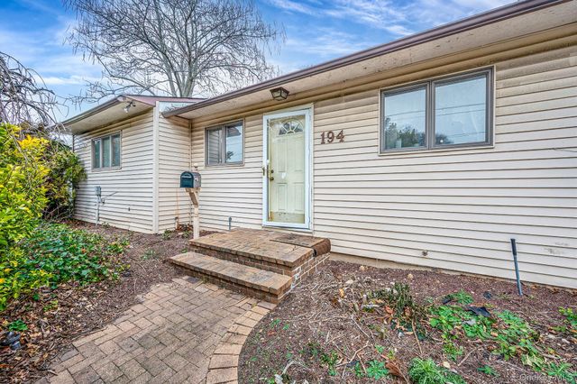 194 Central Park Road, Plainview, NY 11803