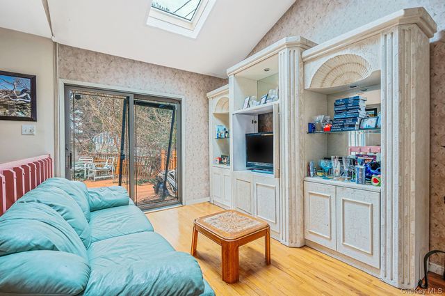 194 Central Park Road, Plainview, NY 11803