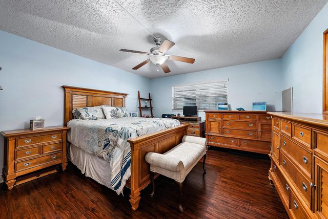 52 Yacht Club Drive 105, North Palm Beach, FL 33408