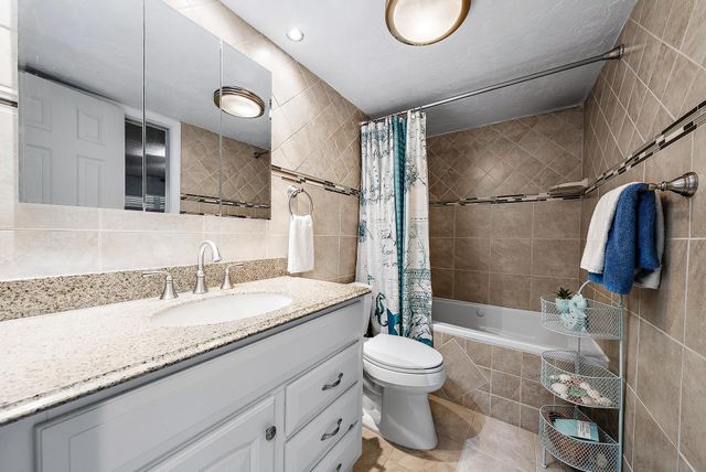 52 Yacht Club Drive 105, North Palm Beach, FL 33408