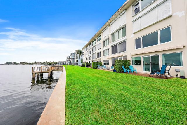 52 Yacht Club Drive 105, North Palm Beach, FL 33408