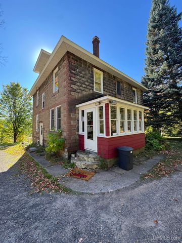 21342 Royce Road, Hancock, MI 49930