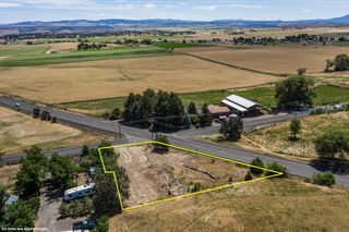 2350 SW Bear Drive, Madras, OR 97741