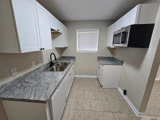 16438 Vermillion Dr, Baton Rouge, LA 70819