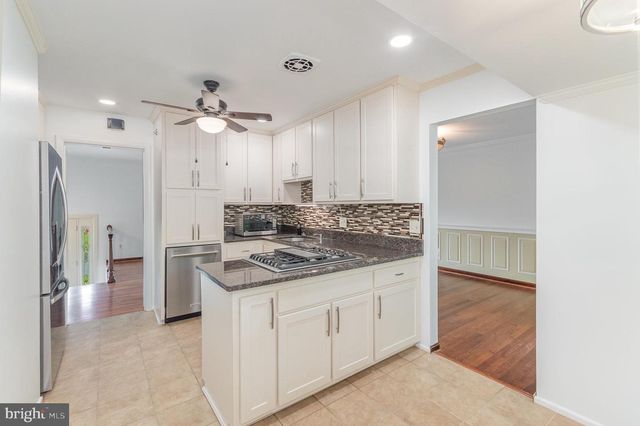 3108 BATTERSEA LN, Alexandria, VA 22309