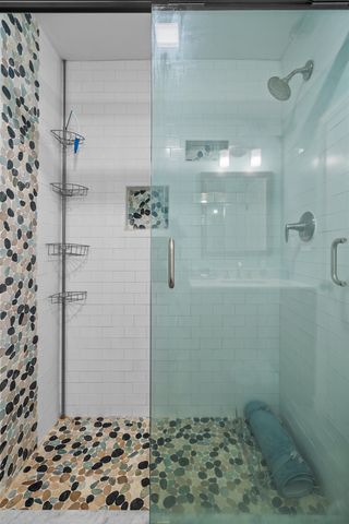 266 Endicott St N Unit 21, Laconia, NH 03246