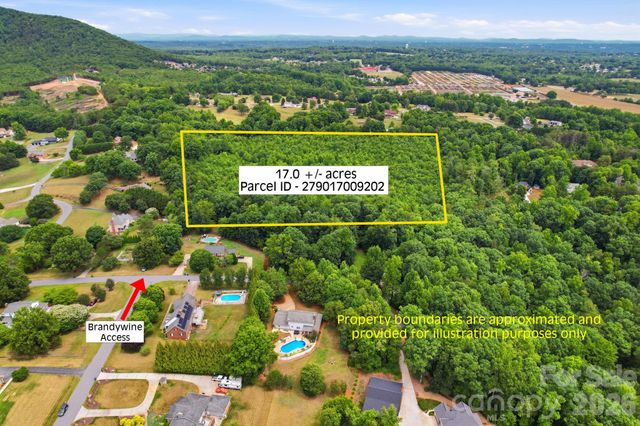 1273 Shirebourn None, Hickory, NC 28602