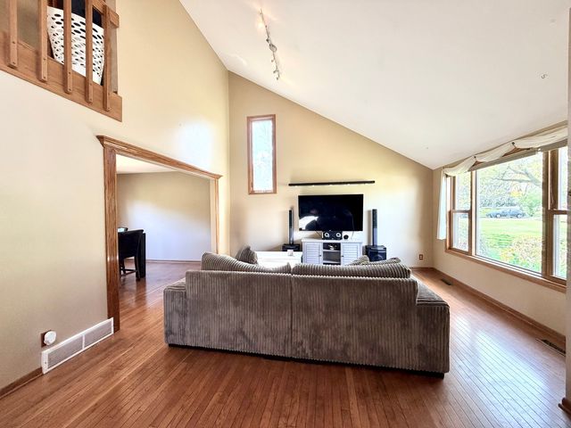 643 Lindgren Lane, Belvidere, IL 61008