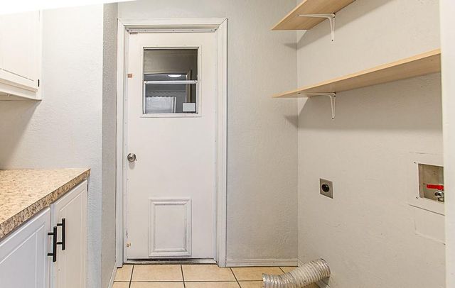 709 N Silver Leaf Drive, Moore, OK 73160