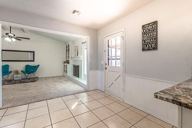 709 N Silver Leaf Drive, Moore, OK 73160